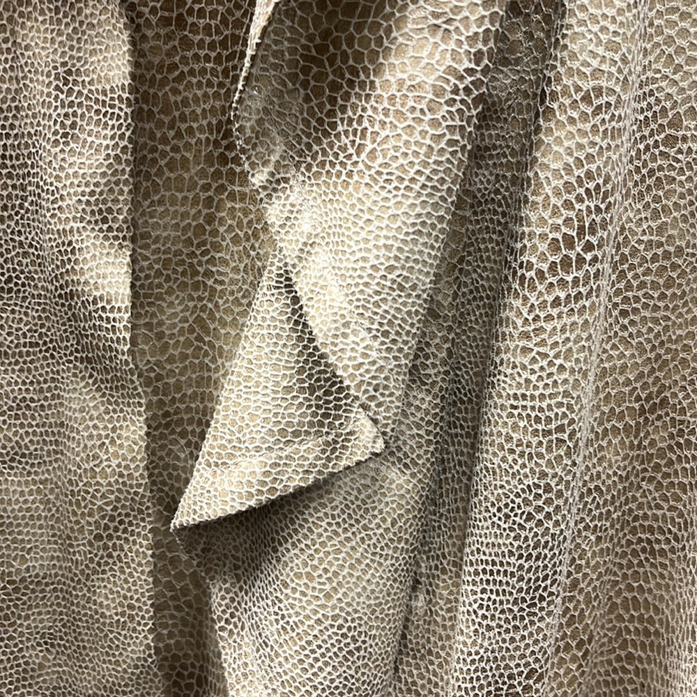 jacket - Picture 2 of 5